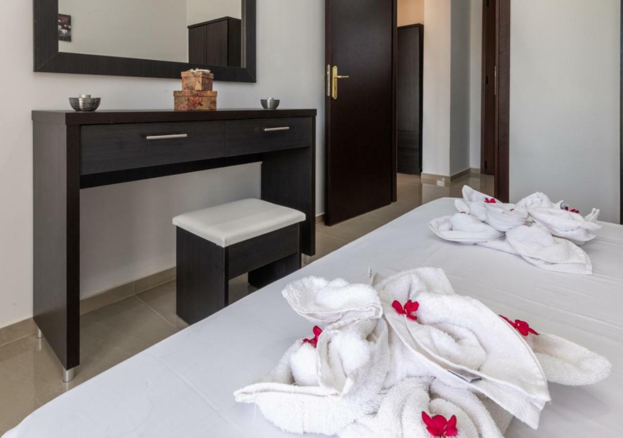 Villa Antonis Deluxe Apartments Амуди Экстерьер фото
