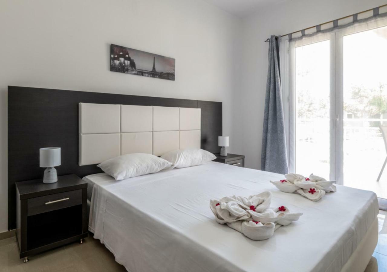 Villa Antonis Deluxe Apartments Амуди Экстерьер фото