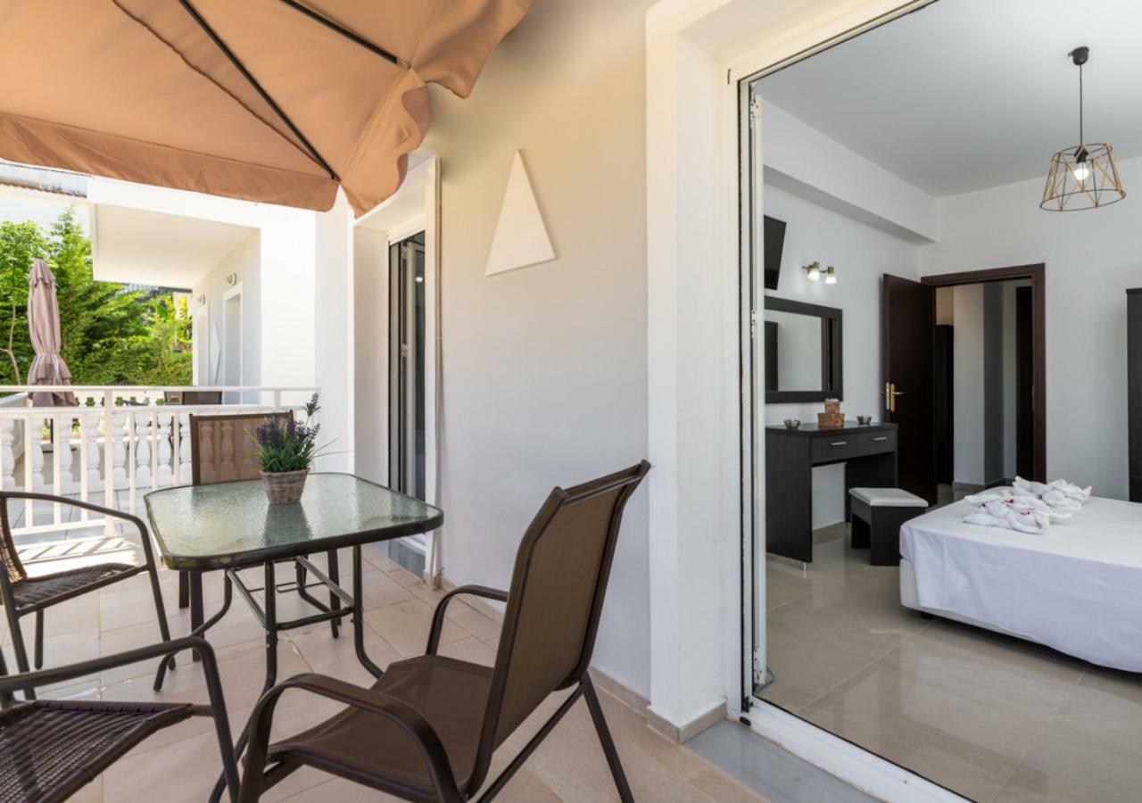 Villa Antonis Deluxe Apartments Амуди Экстерьер фото