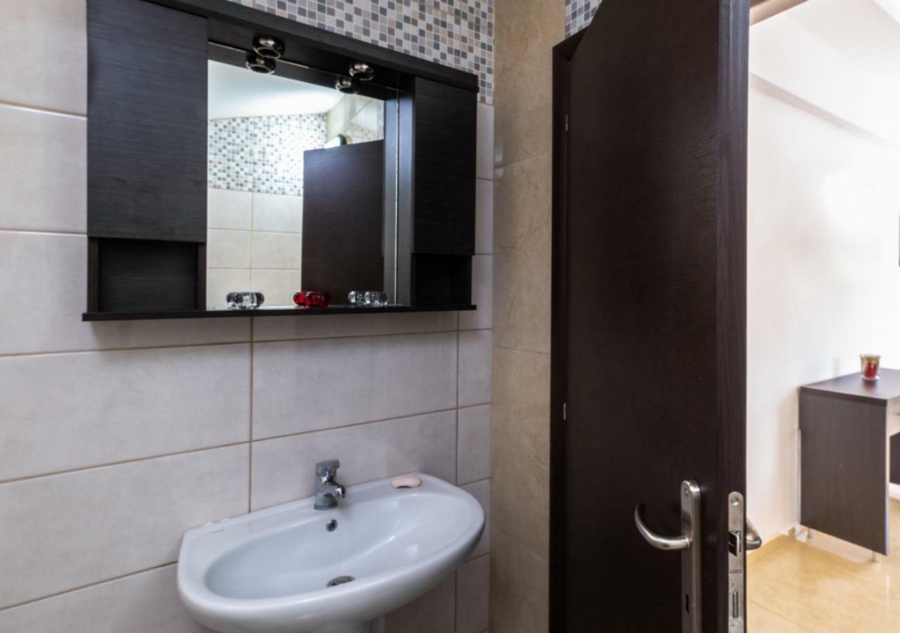 Villa Antonis Deluxe Apartments Амуди Экстерьер фото